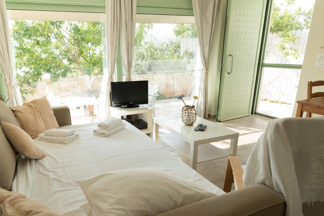 Meganisi Blue Apartment Spartokhorion ภายนอก รูปภาพ